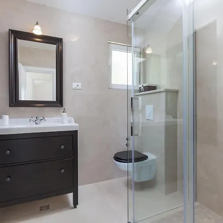 Luxury Atrium In Tucepi, Heated Pool * Tucepi