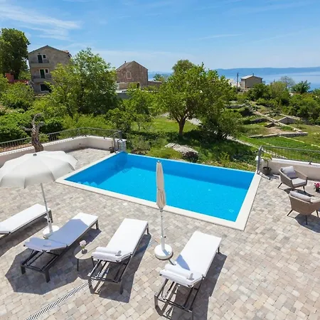 Villa Luxury Atrium In Tucepi, Heated Pool *