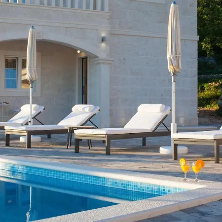 Luxury Atrium In Tucepi, Heated Pool