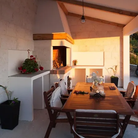 Luxury Atrium In Tucepi, Heated Pool Villa